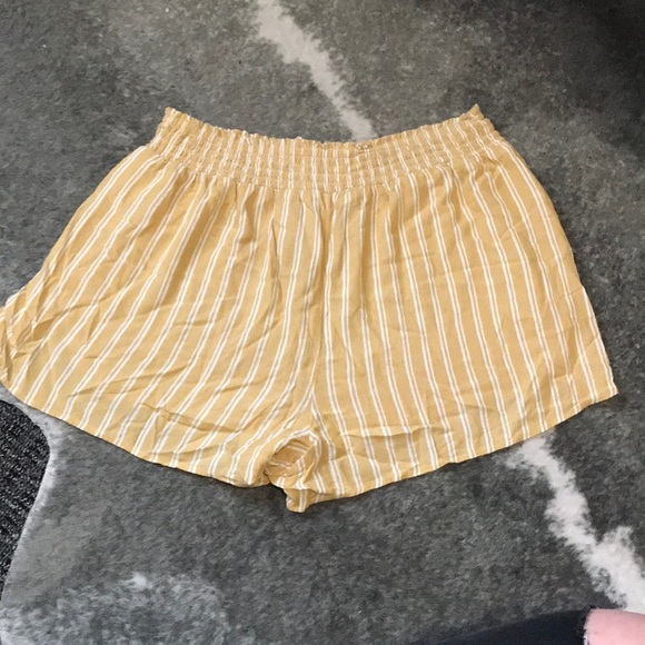 American Eagle shorts - Picture 2 of 3